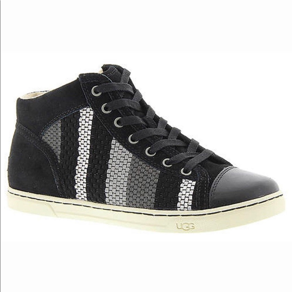 Sz 7 Taylah UGG black woven & suede runners